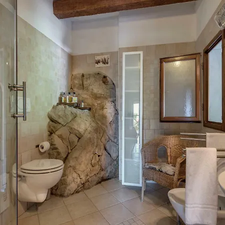 Amoliv Bed & Breakfast *