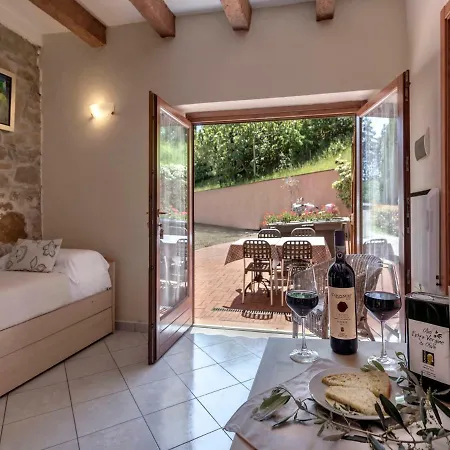 Bed & Breakfast Amoliv 4*